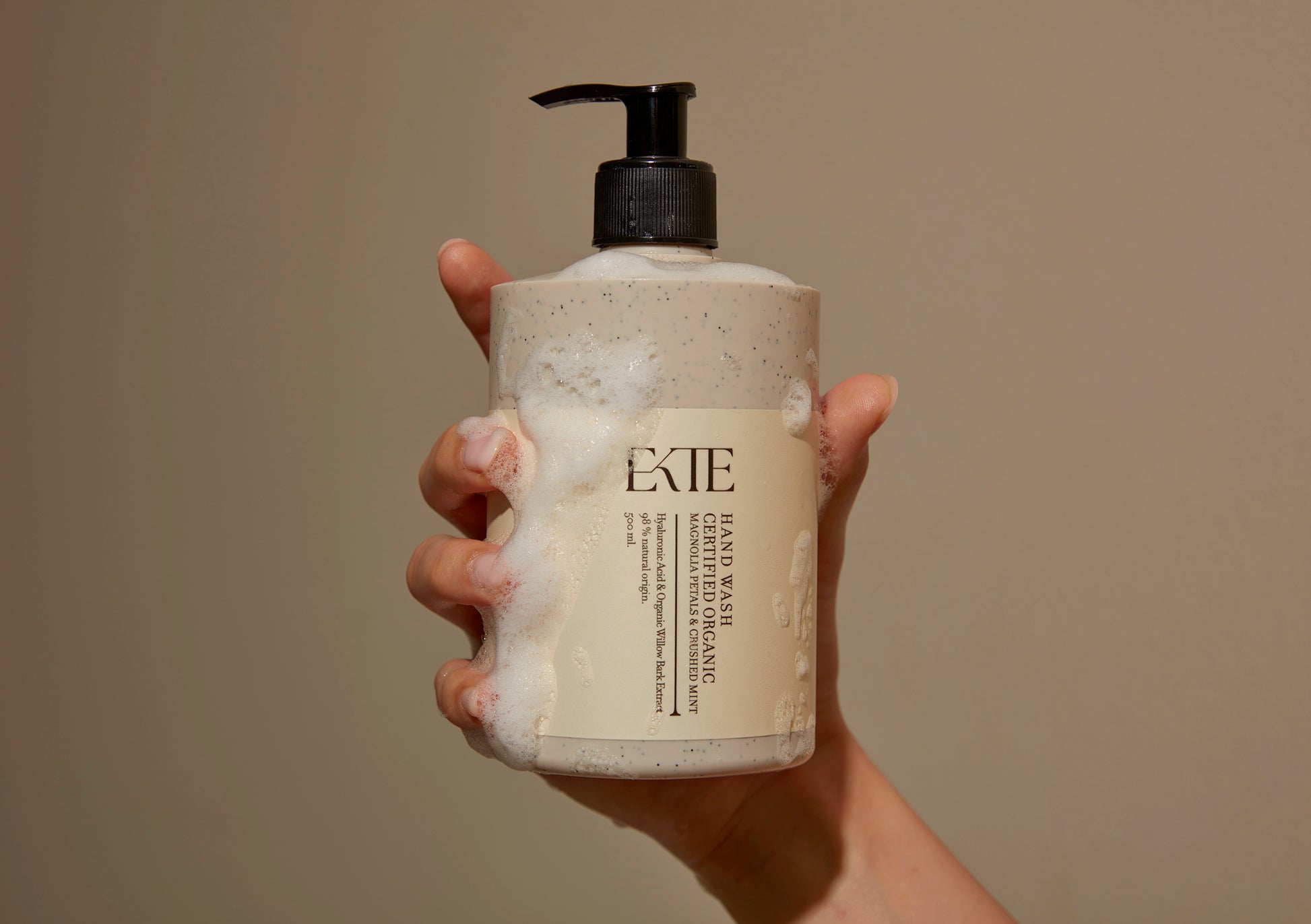 Hand Wash Magnolia Petals & Crushed Mint 500 ml