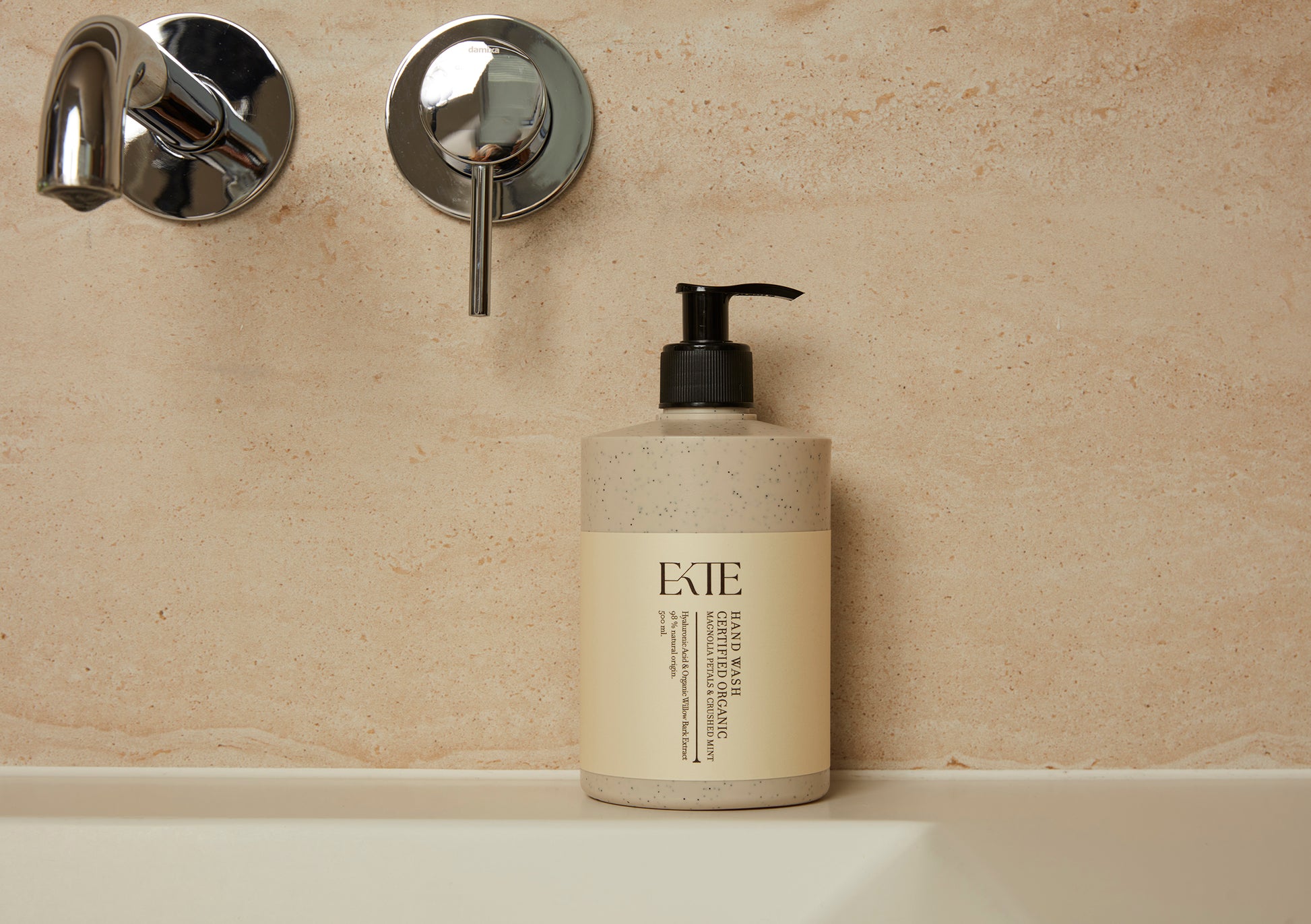 Hand Wash Magnolia Petals & Crushed Mint 500 ml